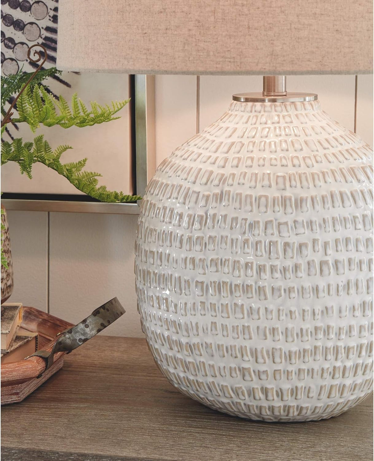 Beige Ceramic Table Lamp Q429