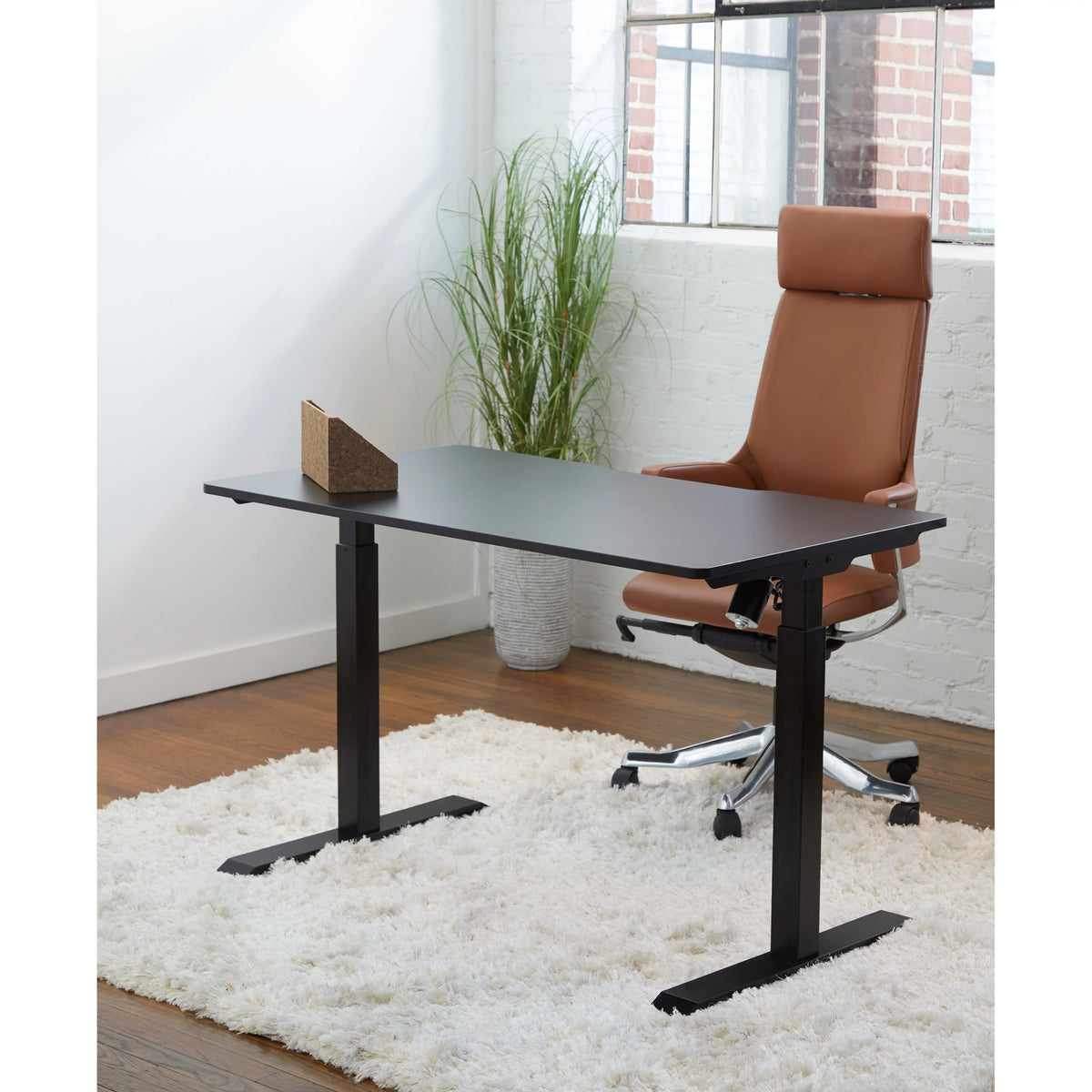 Electric Height Adjustable Standing Desk in White V84133