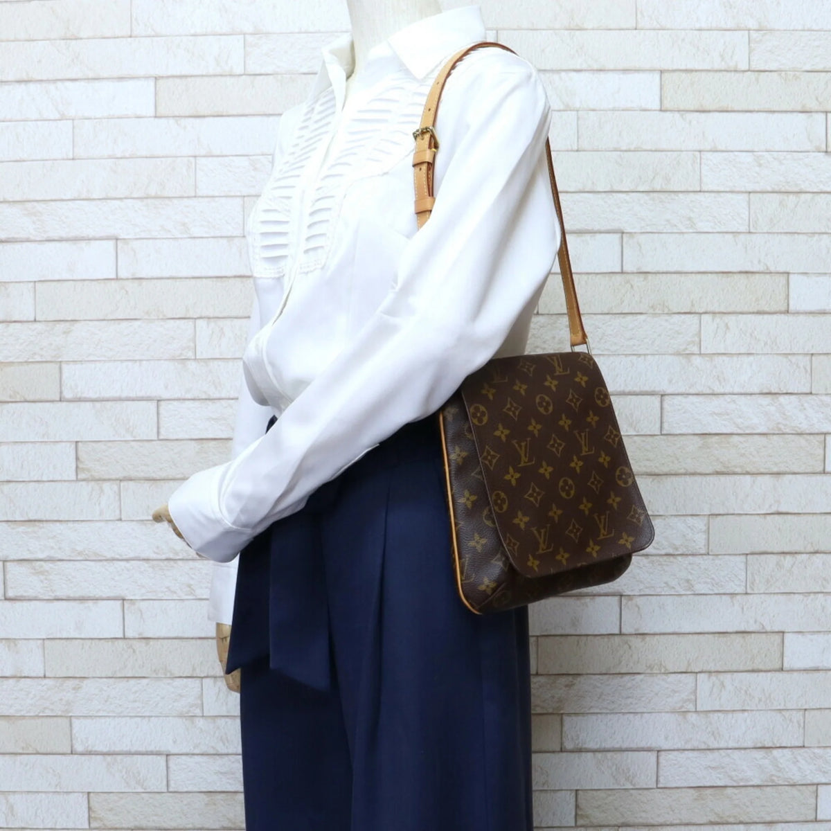 Pre-Owned Monogram Shoulder Bag G691815