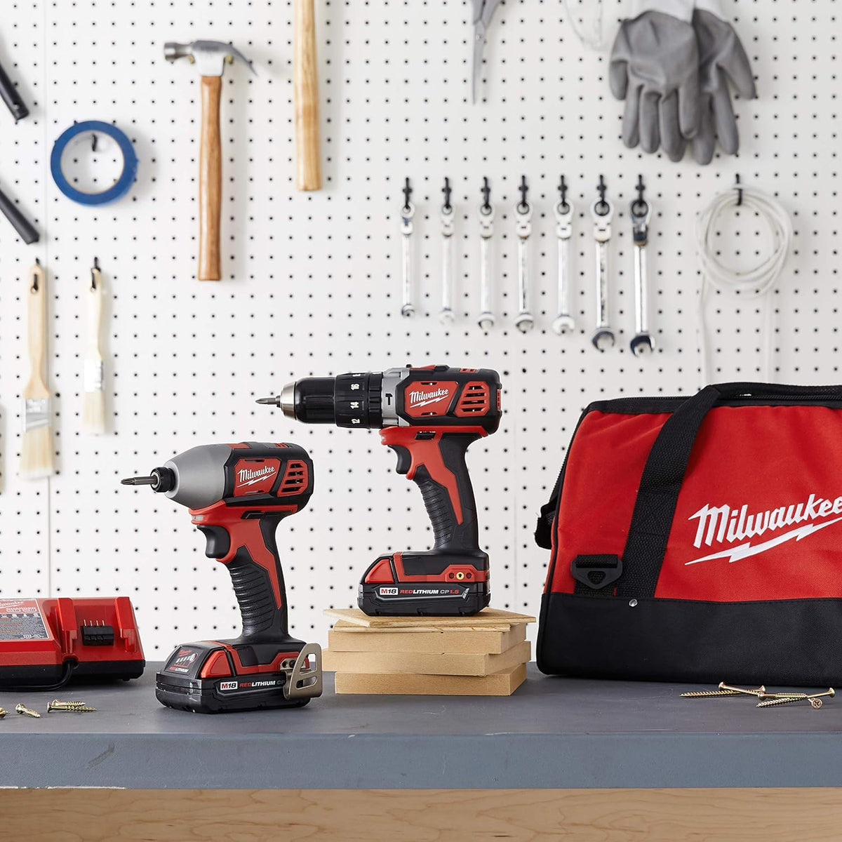 M18 Cordless Hammer Drill Impact Driver Combo Kit Q983991
