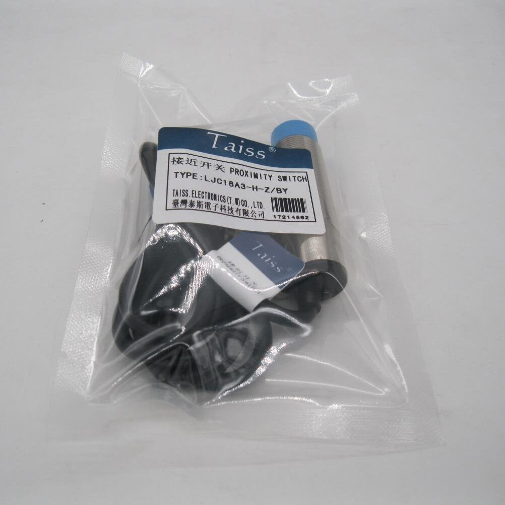 1-10mm Capacitance Proximity Sensor Switch PNP NO DC 6-36V 300mA M18 3-Wire T33570