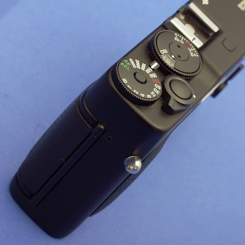 Black 35mm Rangefinder Camera X20736