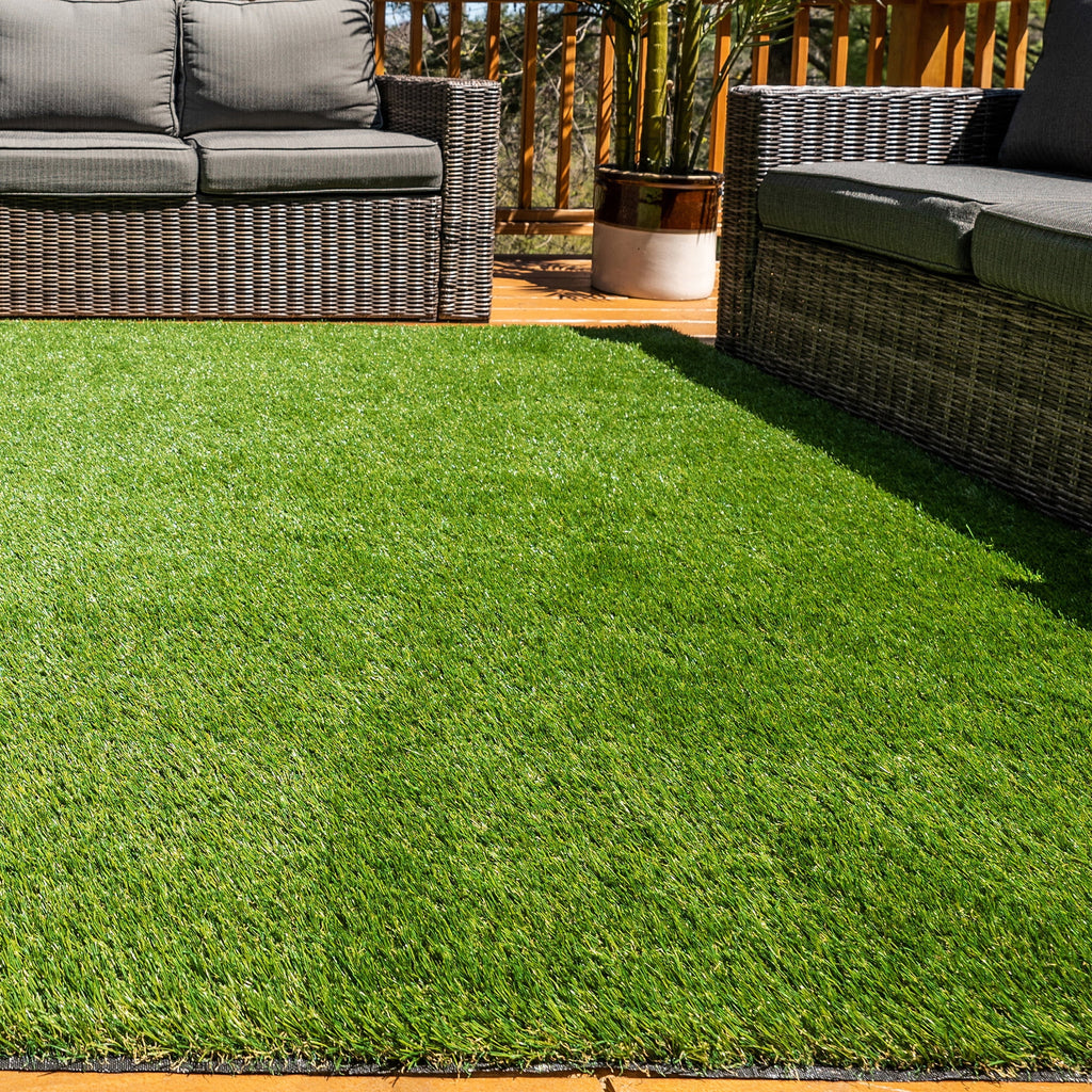 Green 8'x10' Faux Grass Rug O139012